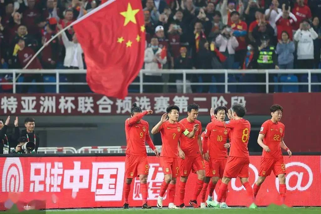 包含胜负在望：中国足球队步步为营，战胜对手的词条